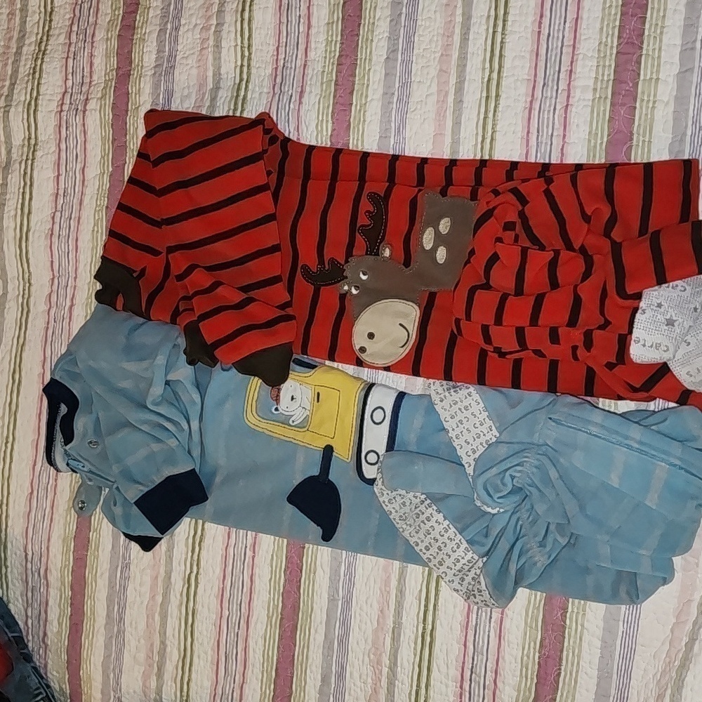 Lot of 2 Carter's Feet Sleeper Pajamas Size 3T